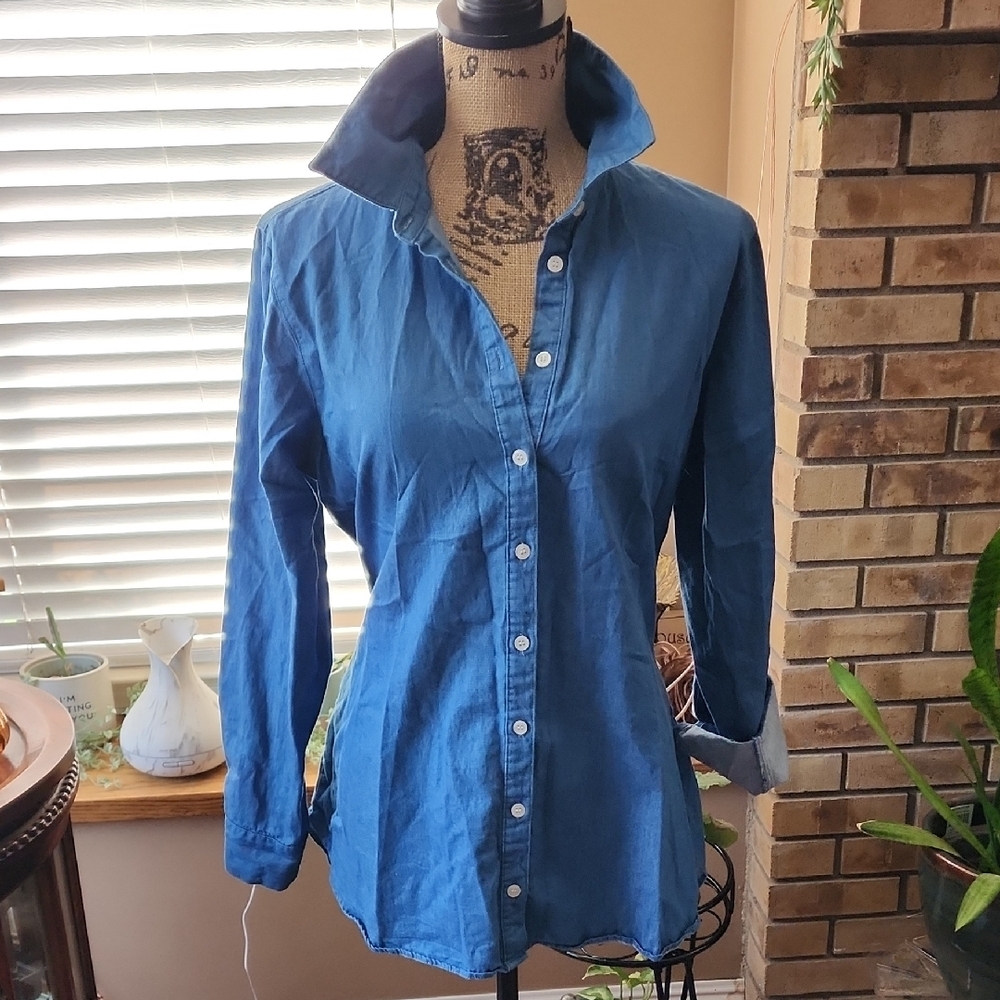 Signature Blue Button-Down Shirt with Waist Tie